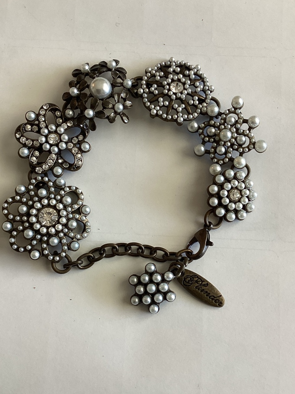 Plunder Pearl Cluster Floral Bracelet - White and Antique Gold